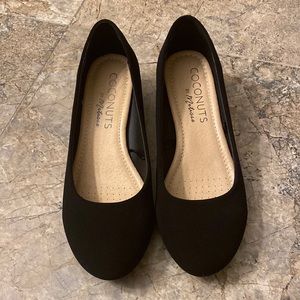 Black kitten heel wedge, closed toe, wide